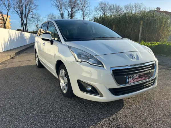 Peugeot 5008 1.6 HDi 7L Allure 2