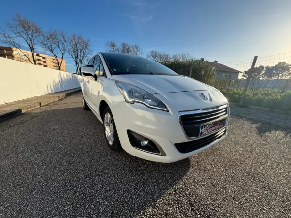 Peugeot 5008 1.6 HDi 7L Allure 4
