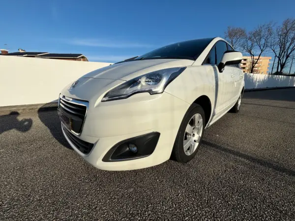 Peugeot 5008 1.6 HDi 7L Allure 8