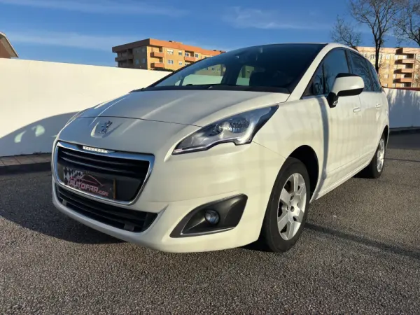 Peugeot 5008 1.6 HDi 7L Allure 9