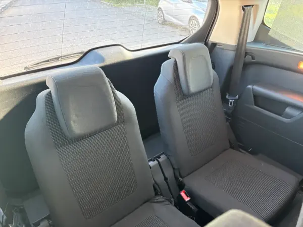 Peugeot 5008 1.6 HDi 7L Allure 17