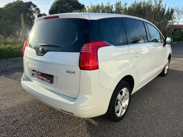 Peugeot 5008 1.6 HDi 7L Allure 31