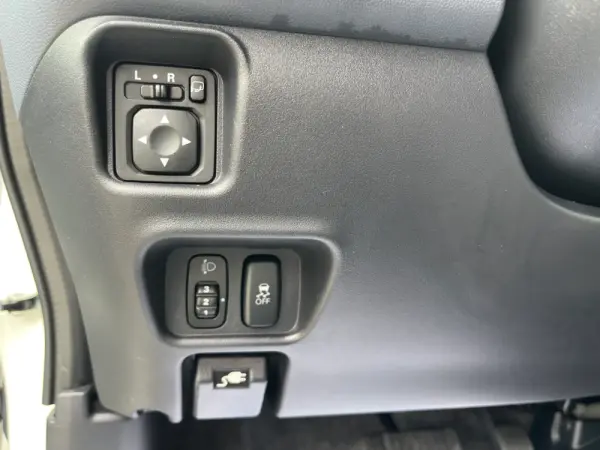 Peugeot iOn Active 18