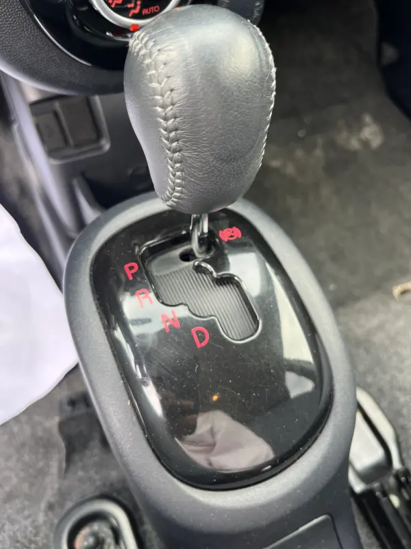 Peugeot iOn Active 19