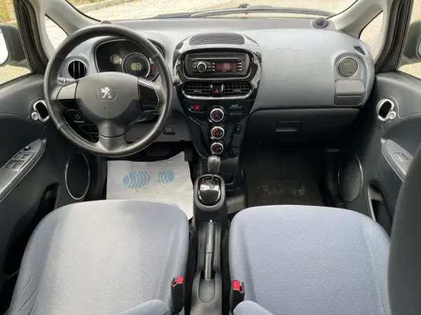 Peugeot iOn Active 25
