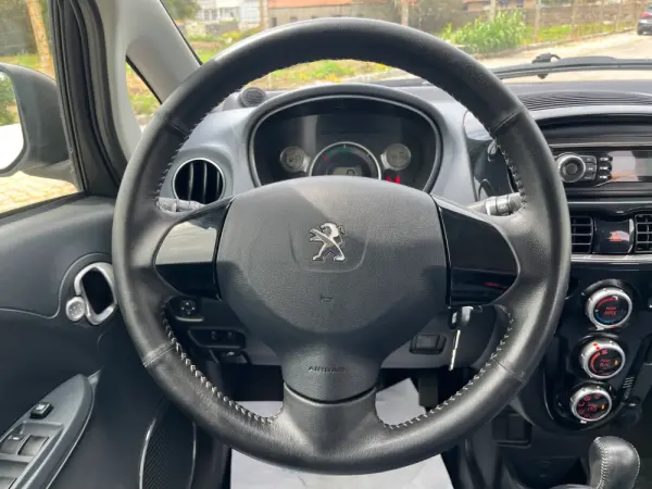 Peugeot iOn Active 28