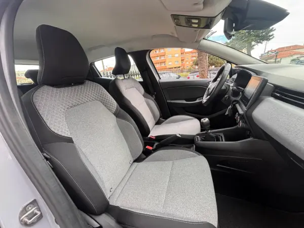Renault Clio 1.5 Blue dCi Evolution 13