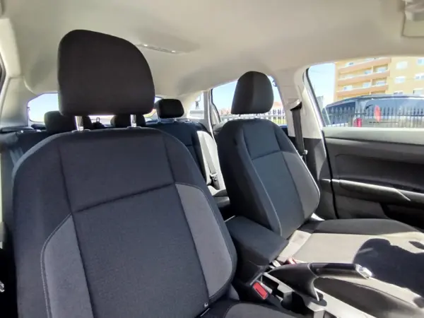 Volkswagen Taigo 1.0 TSI Urban DSG 13