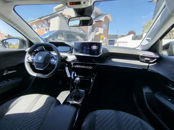 Peugeot 208 20