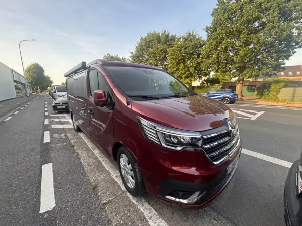 Renault Trafic Grand space Nomad 27