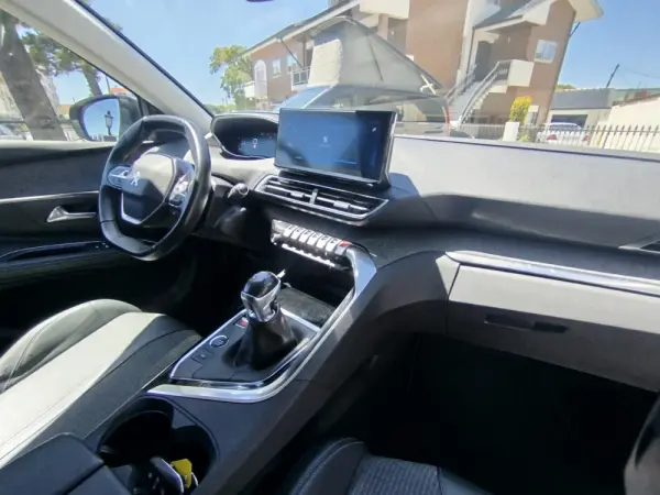 Peugeot 5008 1.2 PureTech Allure Pack 21