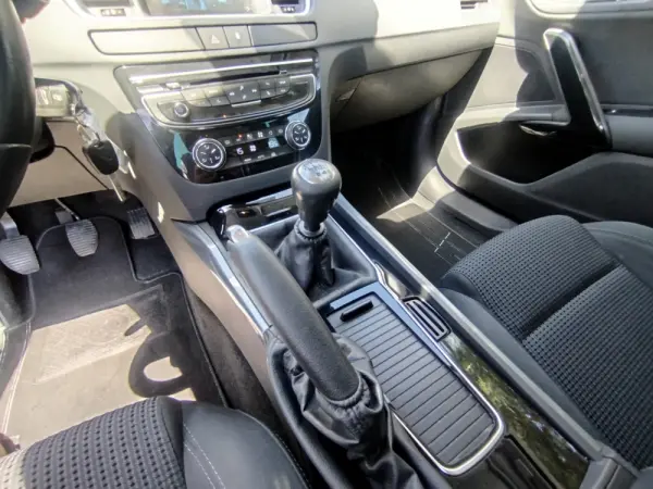 Peugeot 508 SW 1.6 e-HDi Allure 15