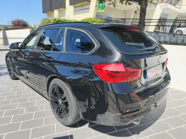 BMW 318 i Sport Line 24