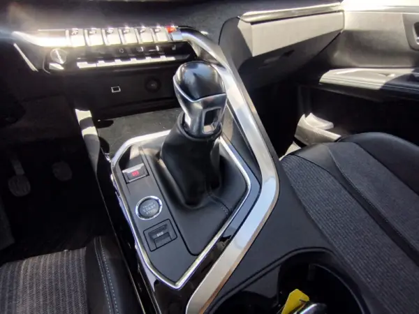 Peugeot 5008 1.2 PureTech Allure Pack 20