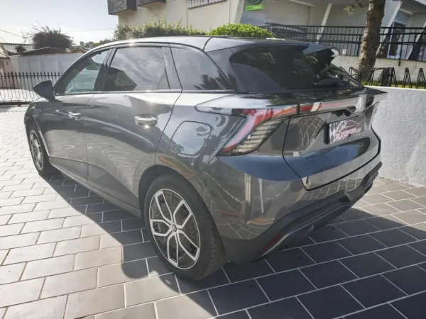 MG MG4 64 kWh Luxury 25