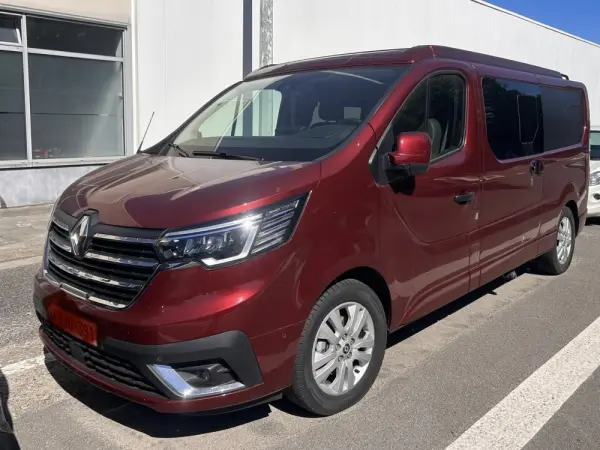 Renault Trafic Grand space Nomad 10