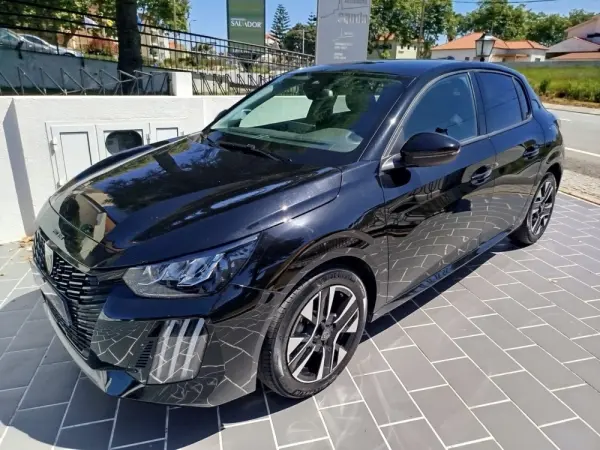 Peugeot 208 5