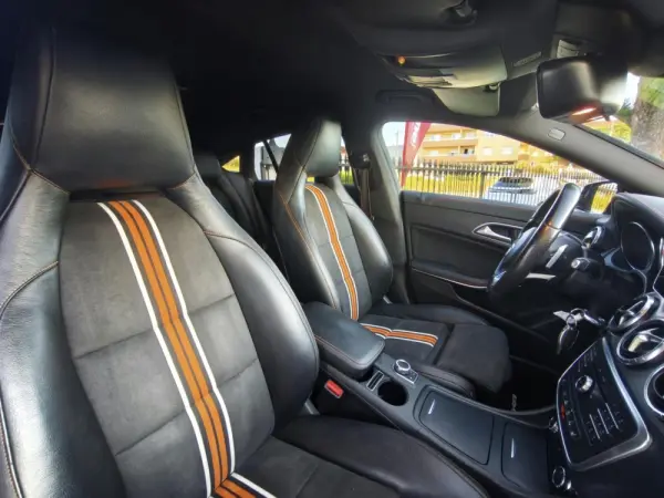 Mercedes-Benz CLA 220 (CDI) d 4Matic 7G-DCT Orange Art Edition 26