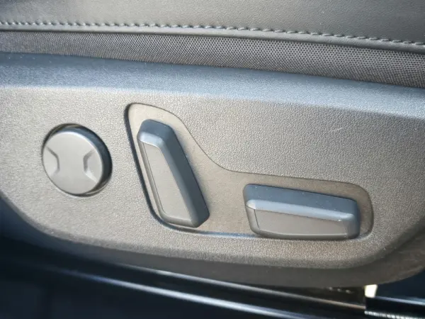 Kia Niro EV 64kWh Tech X 10