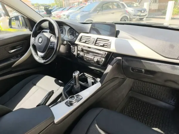 BMW 318 i Sport Line 22