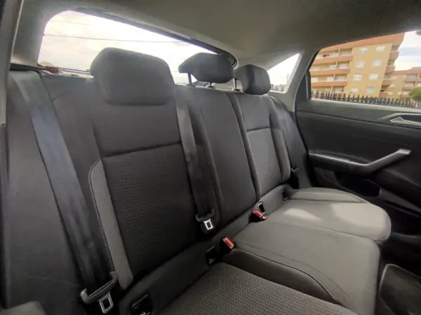 Volkswagen Taigo 1.0 TSI Urban DSG 18