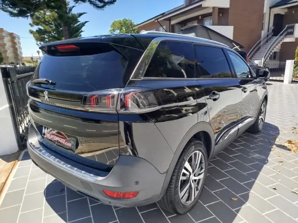 Peugeot 5008 1.2 PureTech Allure Pack 3