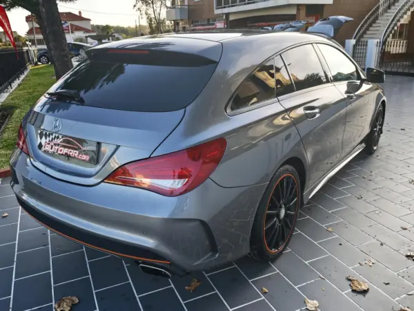 Mercedes-Benz CLA 220 (CDI) d 4Matic 7G-DCT Orange Art Edition 25