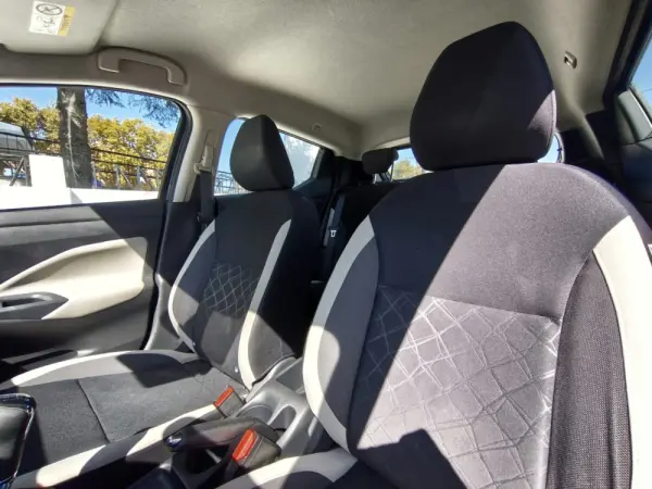 Nissan Micra 1.5 dCi N-Connecta Moonlight S/S 10