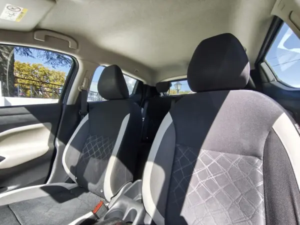 Nissan Micra 1.5 dCi N-Connecta Moonlight S/S 32
