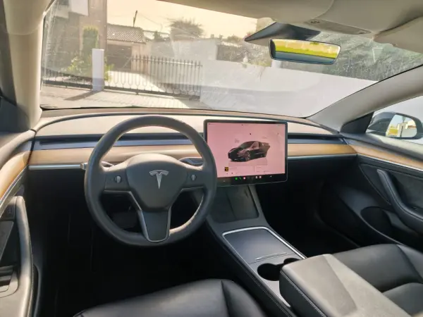 Tesla Model 3 Tração Traseira Premium 18