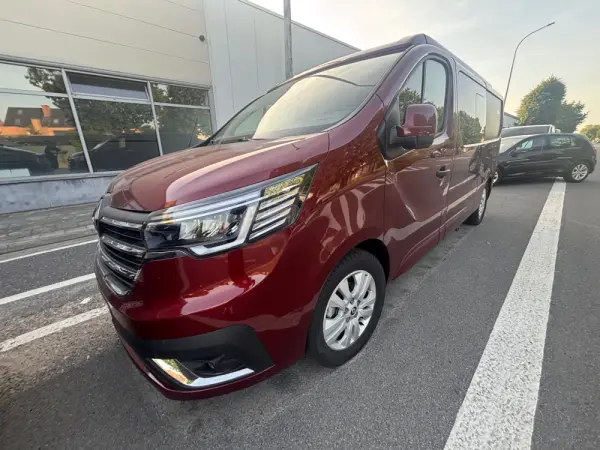 Renault Trafic Grand space Nomad 20