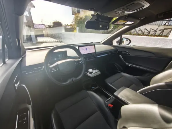 MG MG4 64 kWh Luxury 6