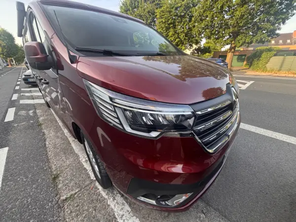 Renault Trafic Grand space Nomad 24