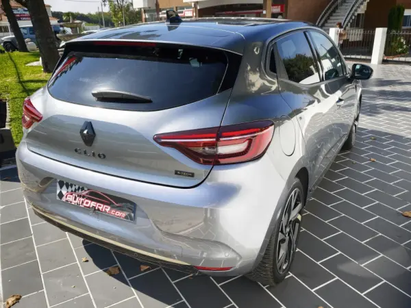 Renault Clio 1.6 E-Tech Full Hybrid RS Line 21