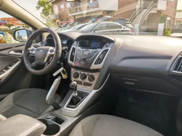 Ford Focus SW 1.6 TDCi Titanium 4