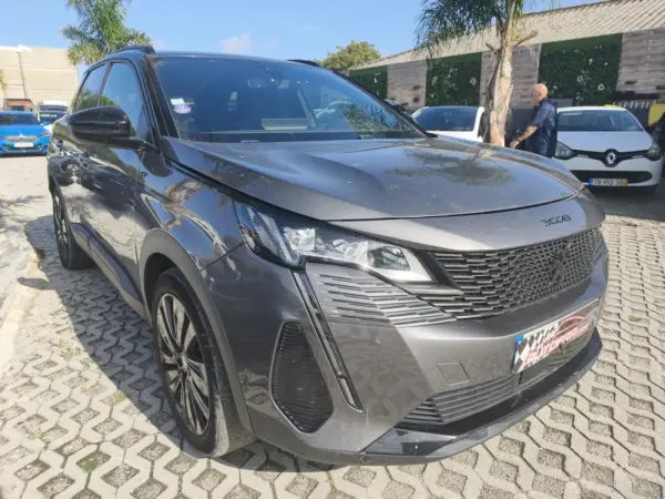 Peugeot 3008 PureTech 130 Stop & Start GPF EAT8 Allure Pack 1