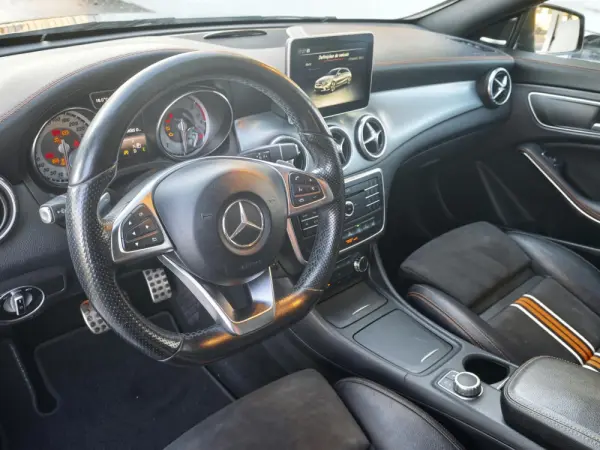 Mercedes-Benz CLA 220 (CDI) d 4Matic 7G-DCT Orange Art Edition 24