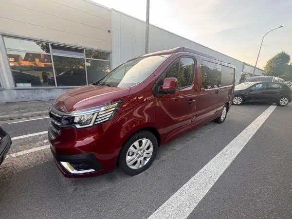 Renault Trafic Grand space Nomad 22