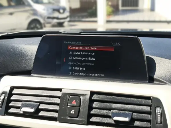 BMW 318 i Sport Line 13