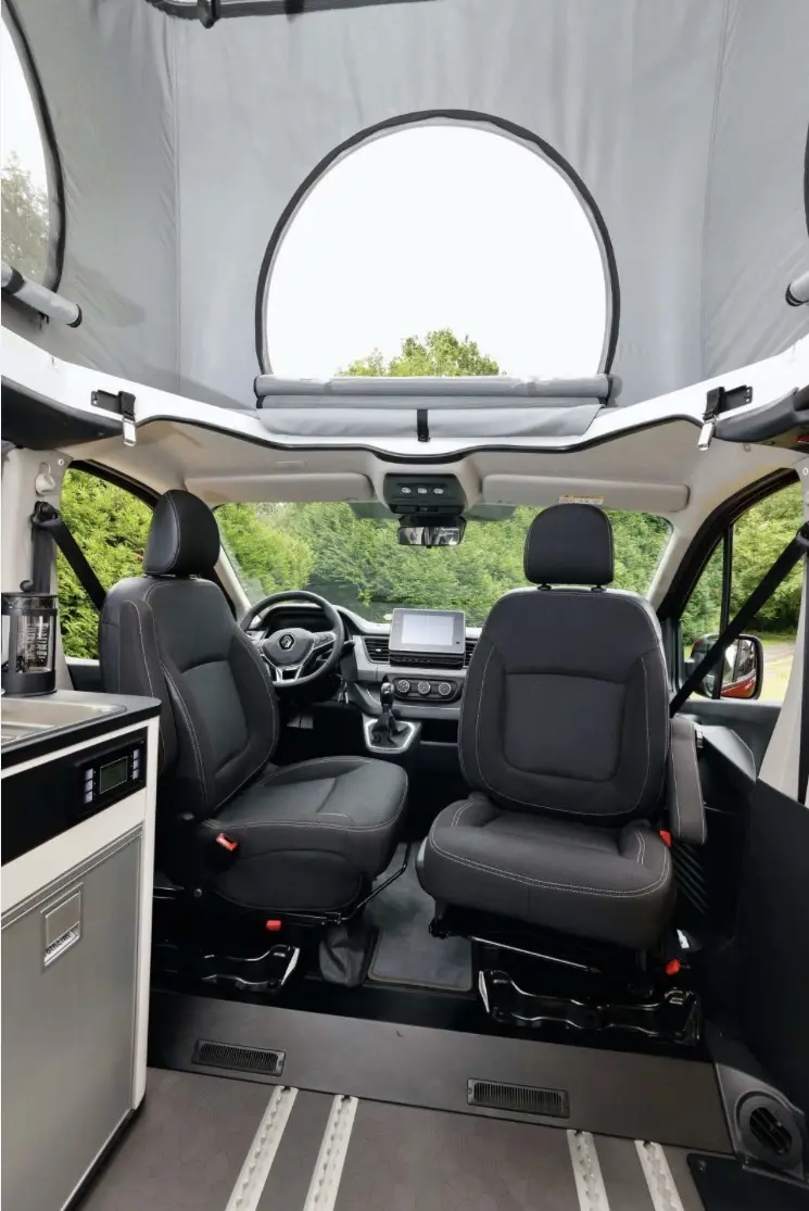 Renault Trafic Grand space Nomad 12