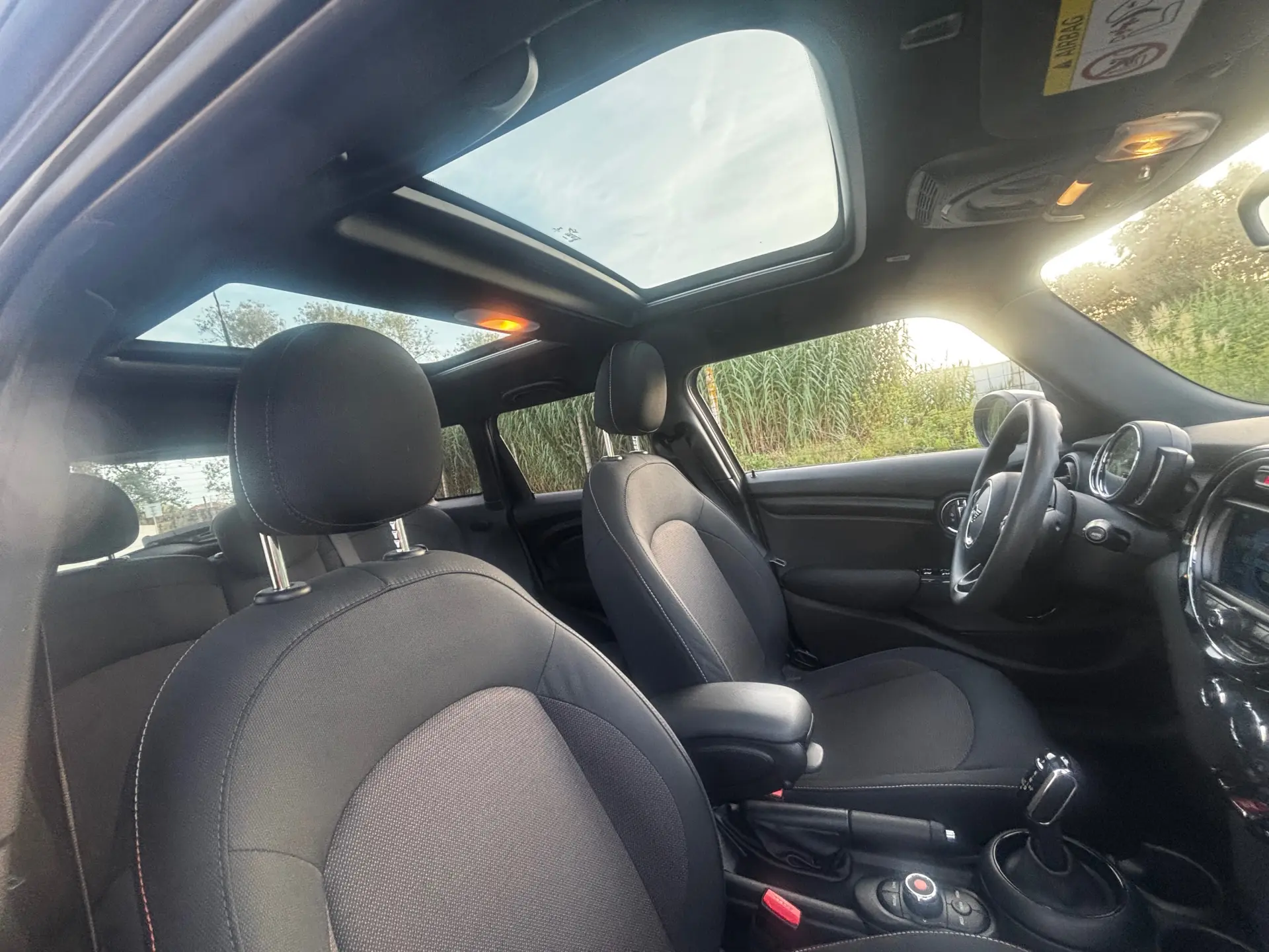 MINI 5 Portas Cooper Premium Yours Auto 20