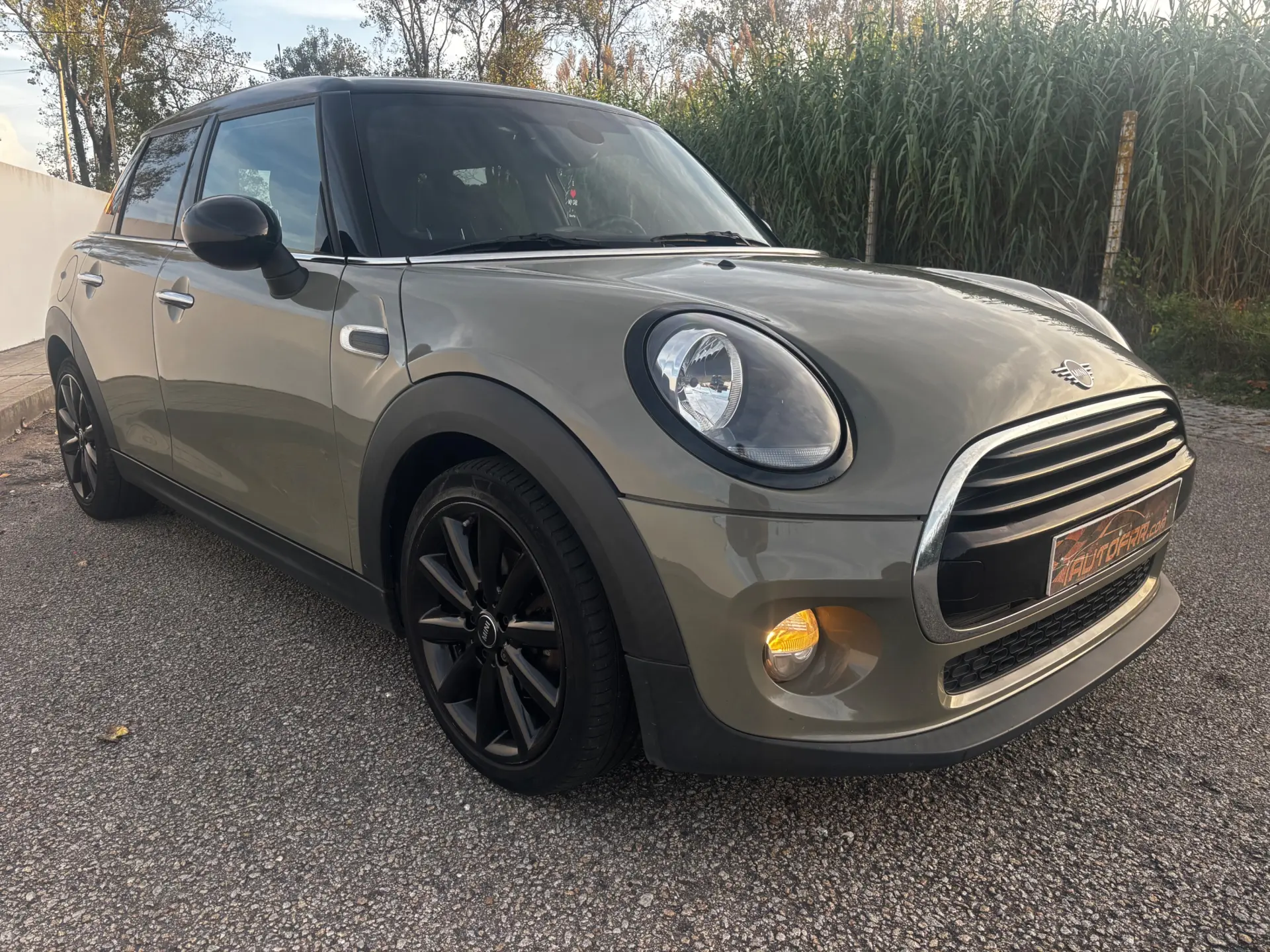 MINI 5 Portas Cooper Premium Yours Auto 2