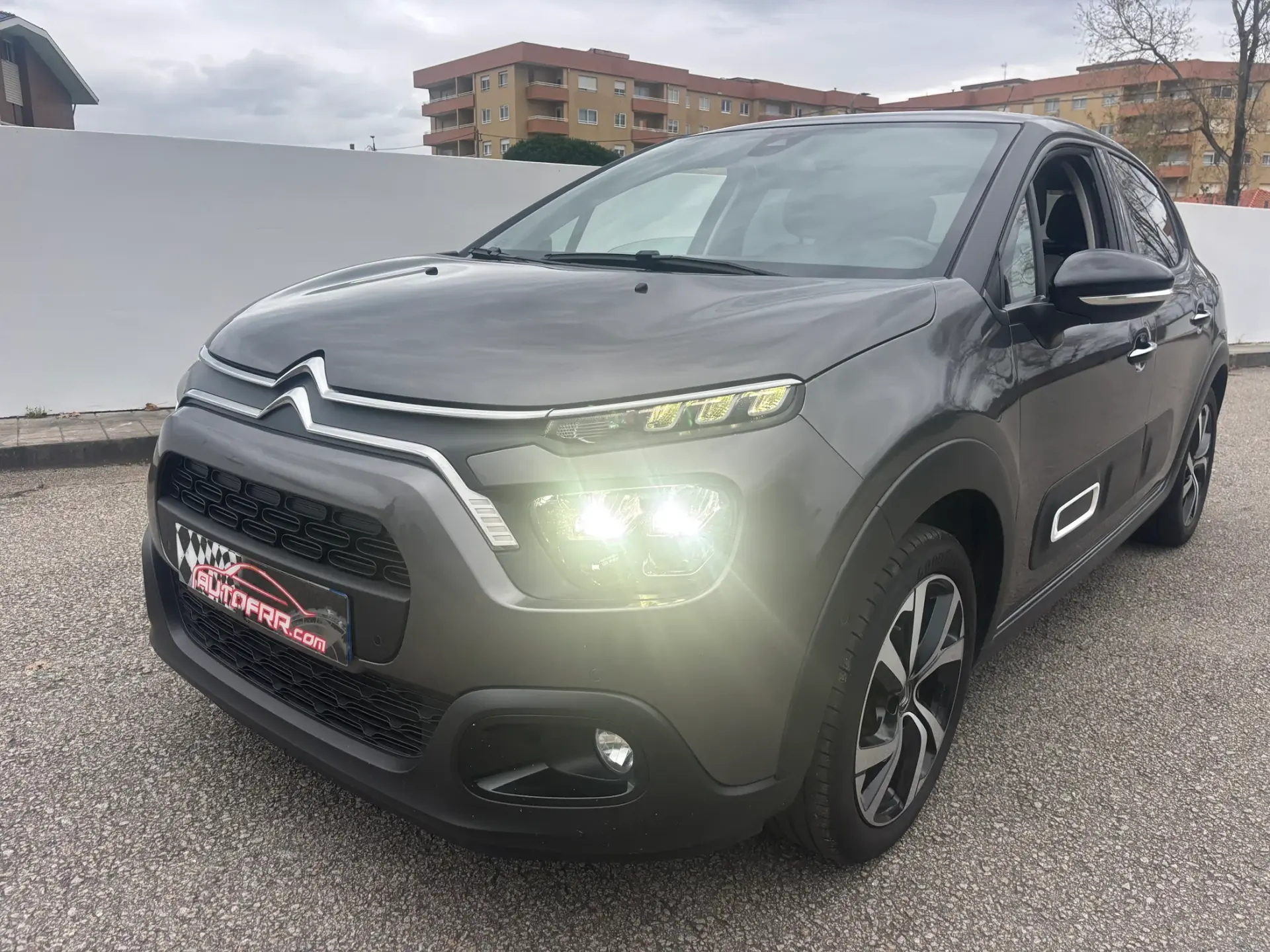 Citroen C3 1.2 PureTech Shine 4