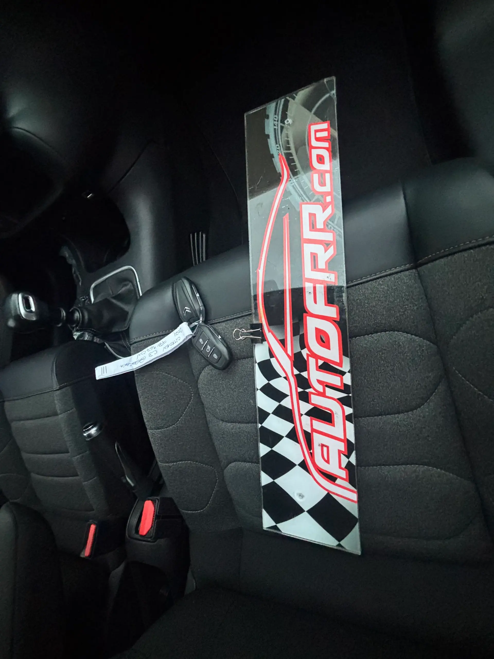 Citroen C3 1.2 PureTech Shine 21