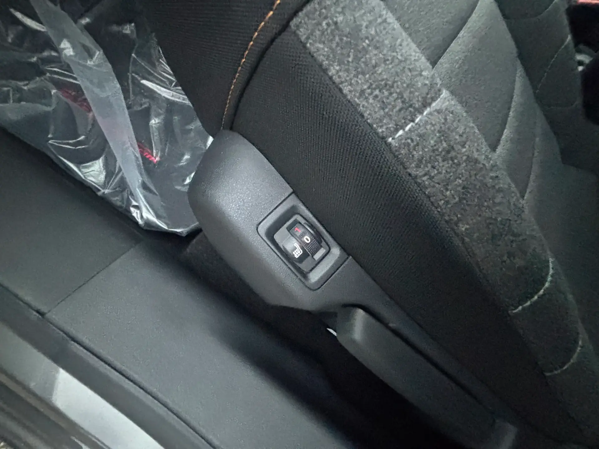 Citroen C3 1.2 PureTech Shine 24