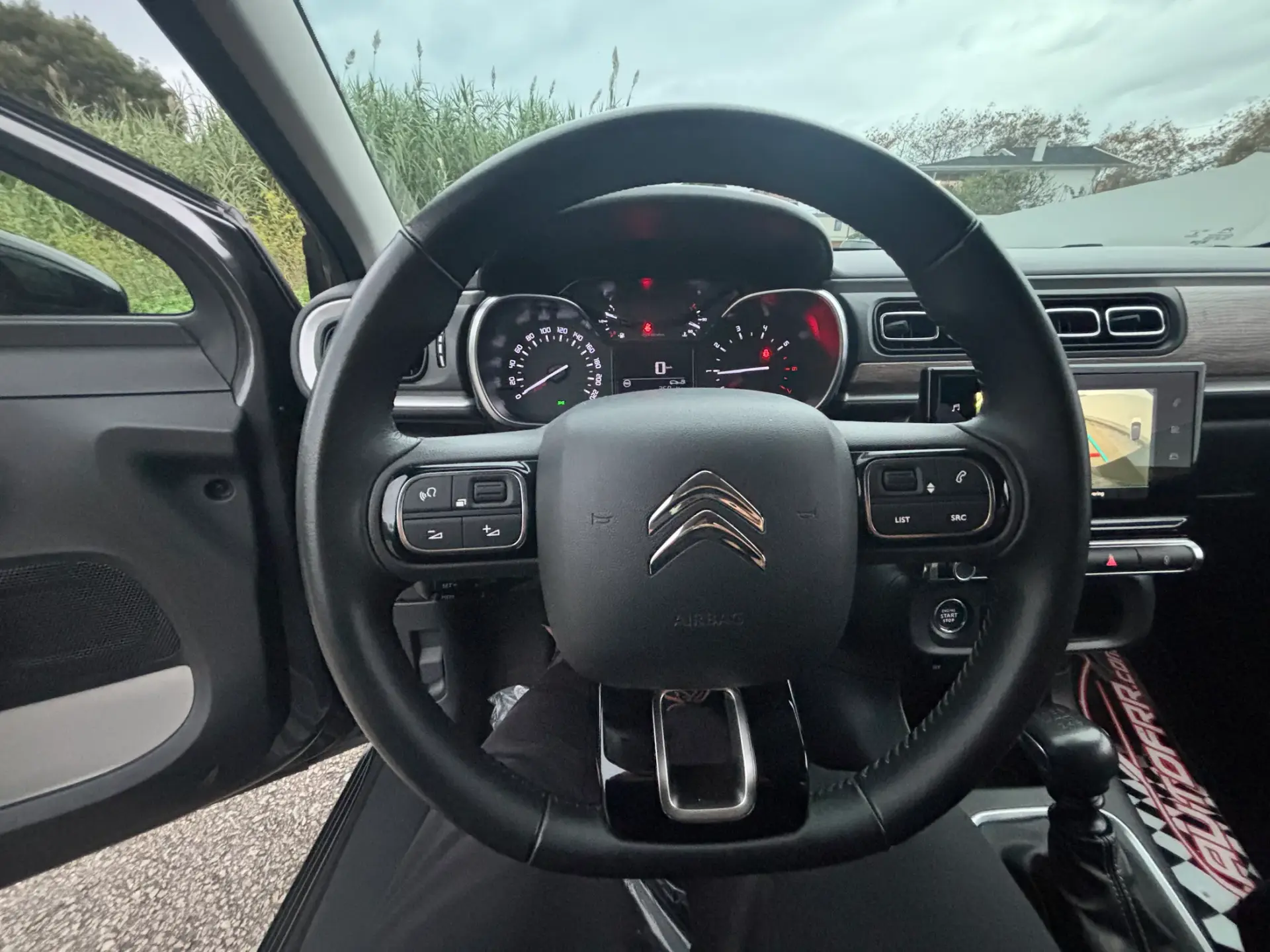 Citroen C3 1.2 PureTech Shine 28