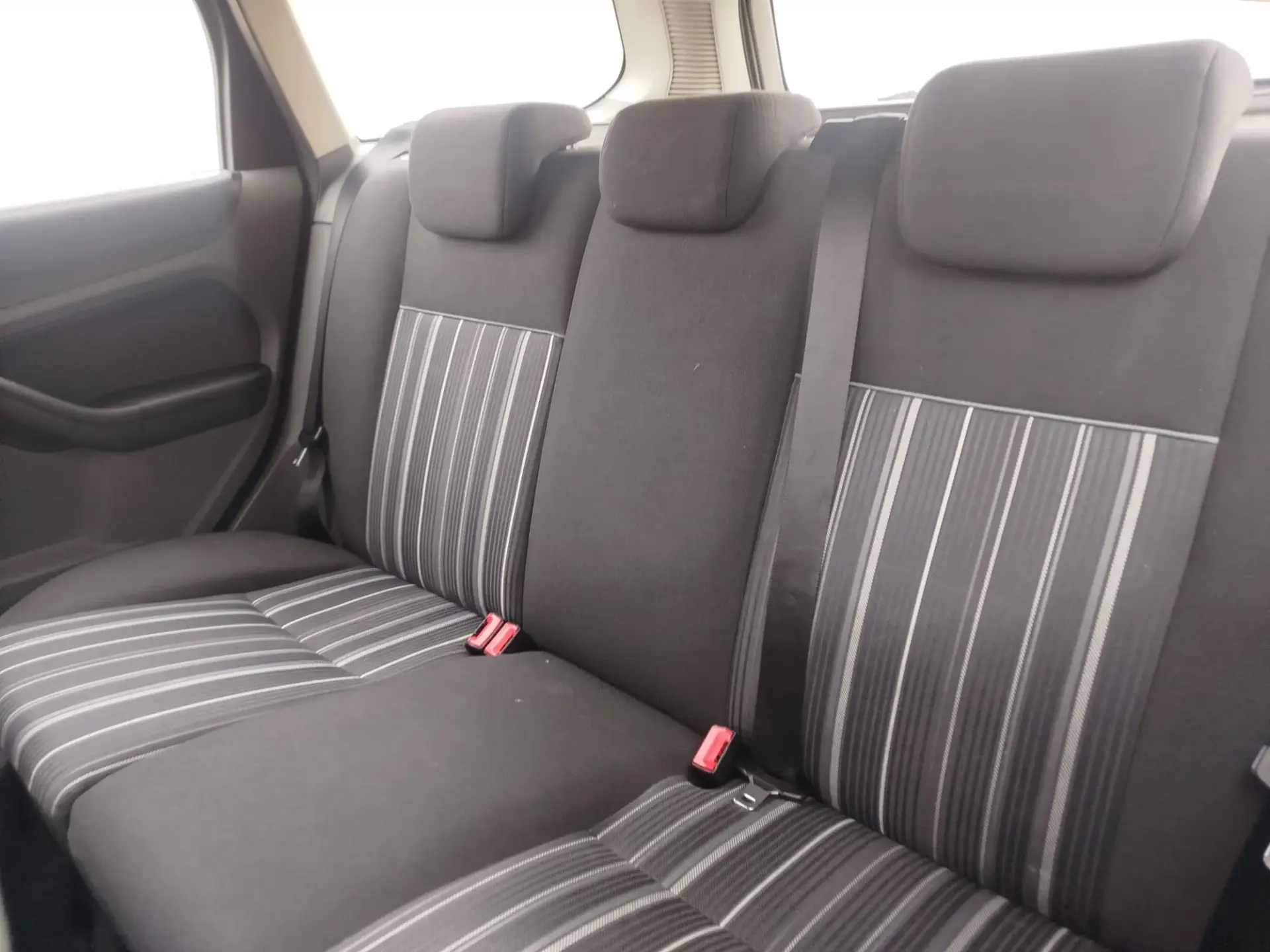 Ford Focus 1.6 TDCi Titanium 23