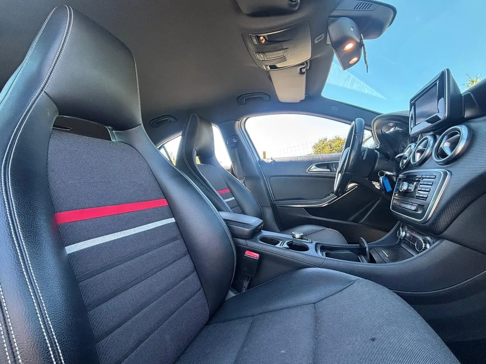 Mercedes-Benz A 180 CDi BlueEfficiency Urban Aut. 17