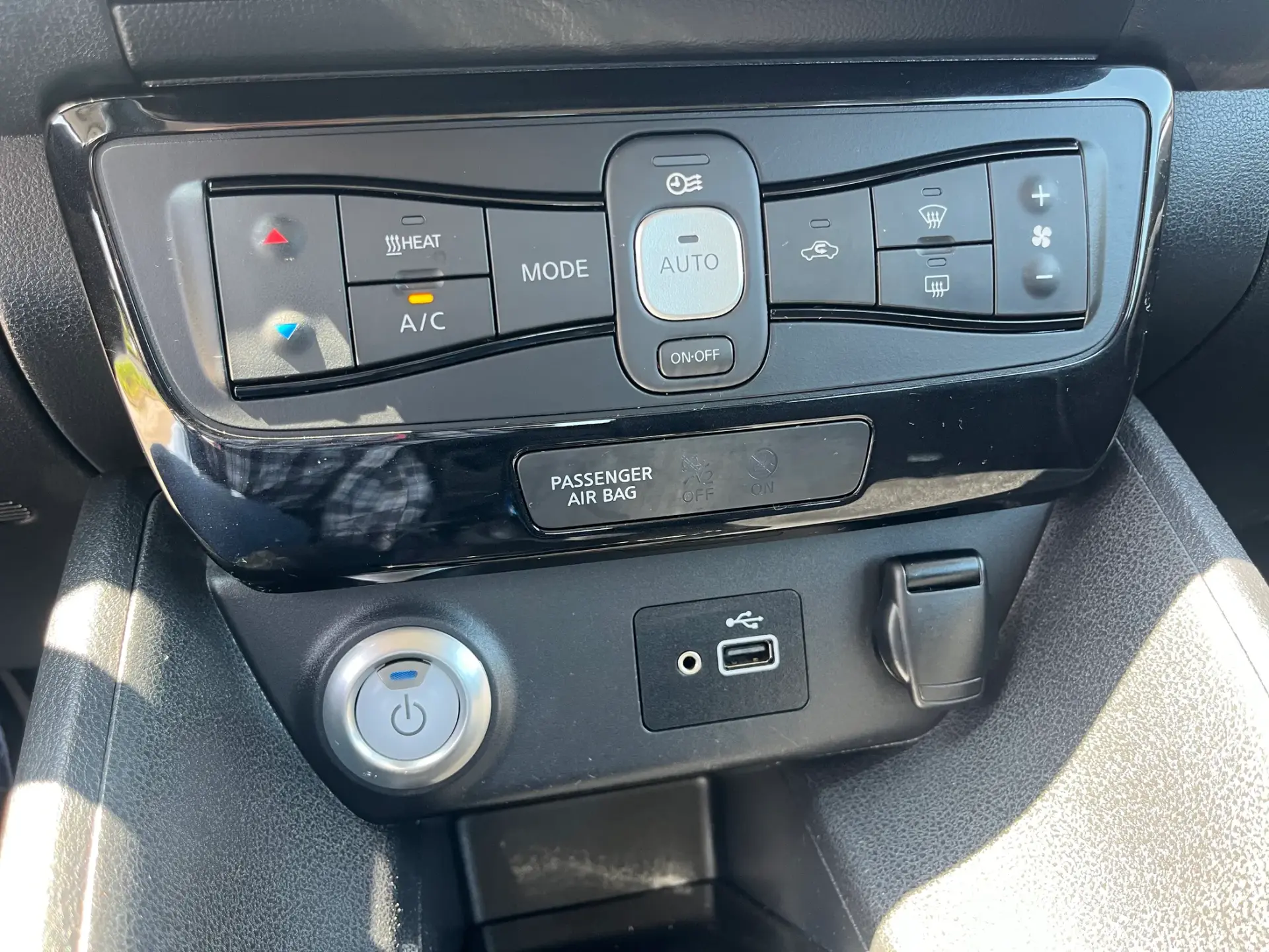 Nissan Leaf 40 kWh TEKNA 17