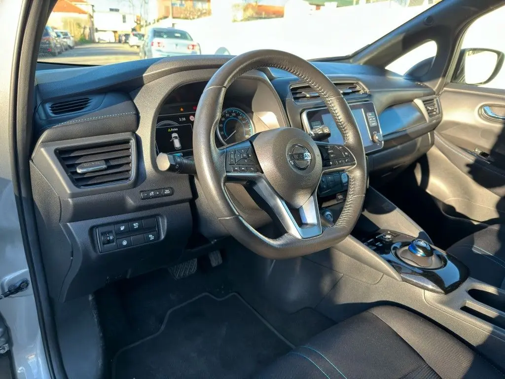 Nissan Leaf Tekna ProPilot Park 6
